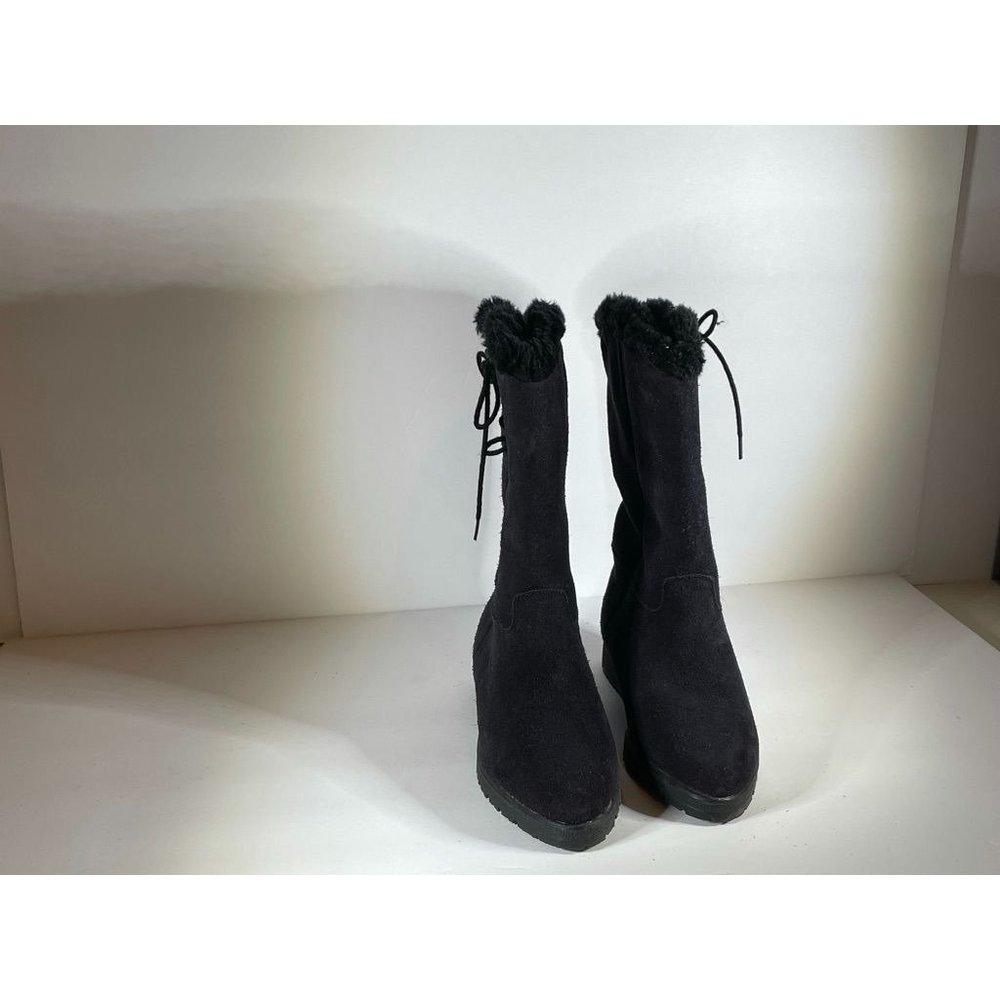 ⭐️⭐️Womens size 6.5 Landrover by Thom McAn  ⭐️⭐️